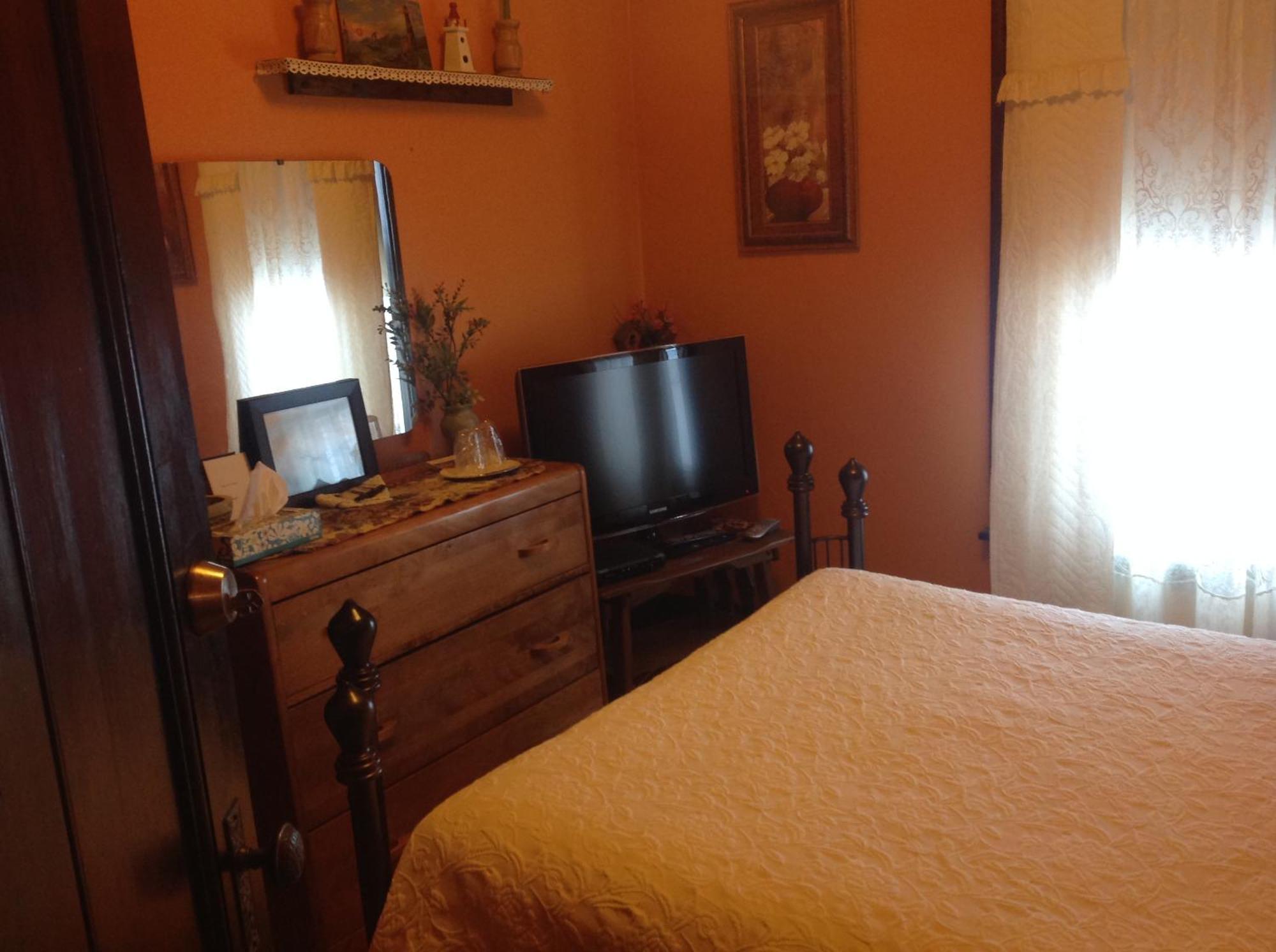 Maison Mckenzie House Campbellton Room photo